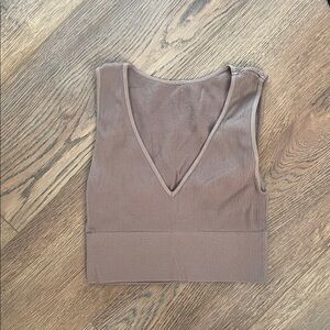V-Neck Ribbed Tank Top - Brown